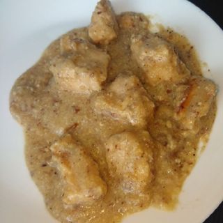Pollo en salsa de Almendras (pollo al ajillo)