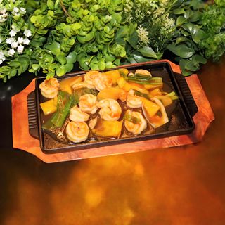 A136. Gamberi alla piastra con verdure*