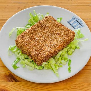 Feta al Sesamo Un incontro croccante e dolce