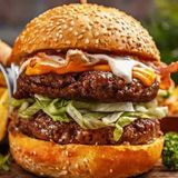 Gourmet Burger - Servi avec Salade Coleslaw + Frites 