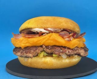 Panino con zucca e hamburger