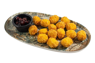 Сиренца в хрупкава панировка със сладко от вишни (200г)+ кока кола 330