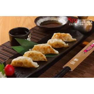 Chicken dumplings (4pcs)