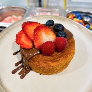 New York Roll Frutos Rojos