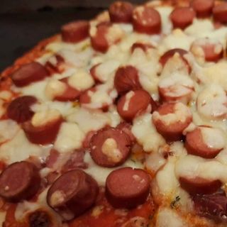 Hot dog red