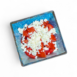 Salată de roșii cu brânză rasă  