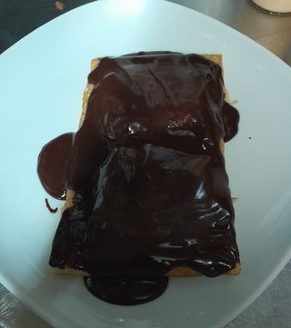 Crepe Dulce De Chocolate Y Helado De Vainilla