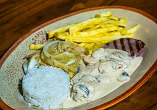 Bife Cogumelos