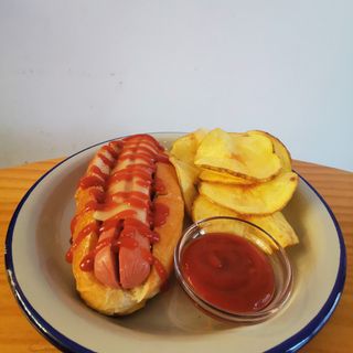 Menú Perrito Infantil + patatas + bebida