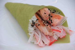 T9 Temaki salmon style