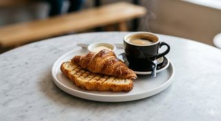 Croissant A La Plancha Y Café (250 Ml.)