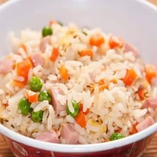 Arroz Frito Con Tres Delicias