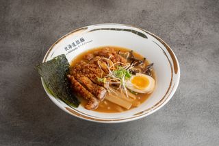 33.Ramen de pollo katsu