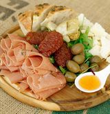 Platou 1+1 (cașcaval și salam)