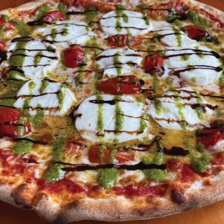 Pizza Búfala, Pesto y Tomate Cherry (30 cm)