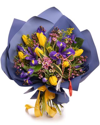 Buchet mixt cu flori de primavară