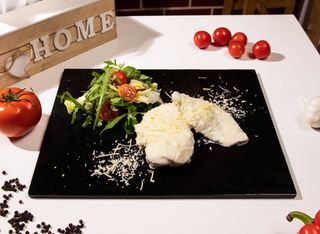 Piept de curcan cu sos quattro formaggi