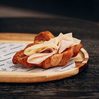 Croissant Ser Szynka