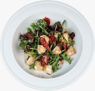 Салат руколы и моцарелла