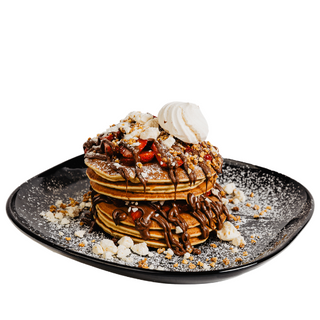 Panqueca de Morango e Suspiro