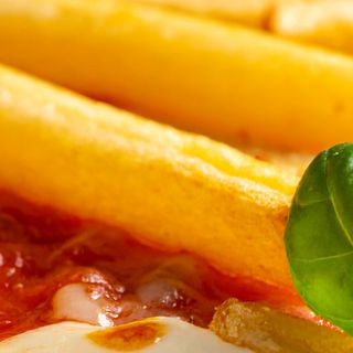 Pizza würstel e patatine baby