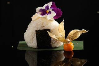 45 Onigiri tonno cotto e maionese  - 1 pezzo