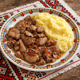 Ficăței de pui la tigaie cu garnitura la alegere