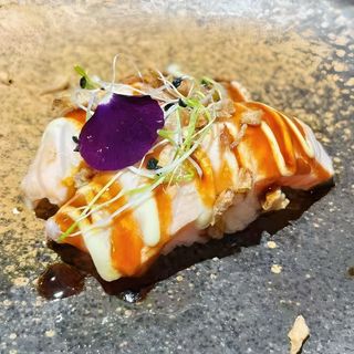 Nigiri De Salmón Tostado (2 Uds.)