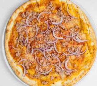 Pizza tonno e cipolla