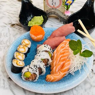 1003. SUSHI COMBINADO 3