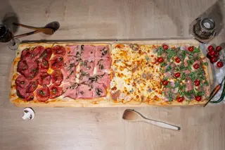 Pizza la metru 