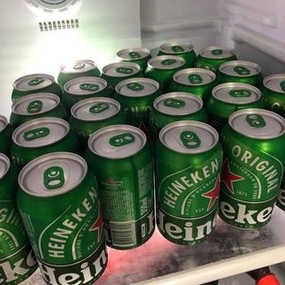 Heniken can beer 