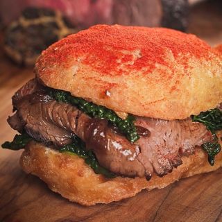 panino con carne di manzo 