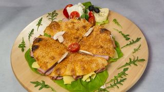 Pizza sendvič sa pečenicom