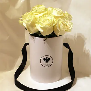 Bijele ruže flower box B. 9 ruža
