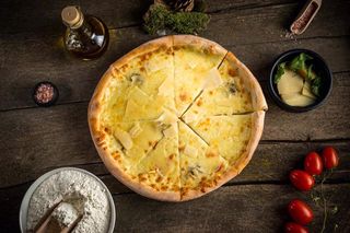 Pizza Quatro Formaggi Ø32cm