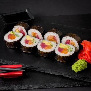 Рол Футомак з лососем та тунцем (300г)