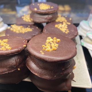ALFAJOR ARTESANAL RELLENO DE CACAHUETE