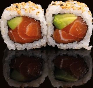 250.Ura salmon avocado