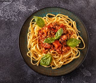 Spaghetti Bolognese z parmezanem