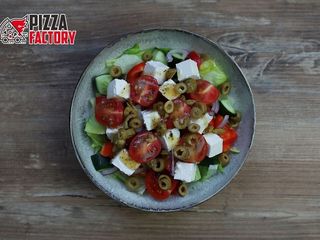 Sałatka grecka z sosem winegret (250g)