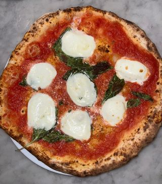 Margherita con mozzarella di bufala