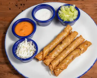 Flautas de pollo