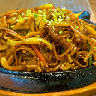 53A. Tallarines exóticos con curry a la plancha 