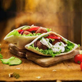 5. Döner Kebab Falafel