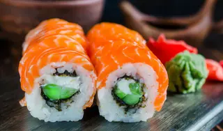Gunkan De Salmón