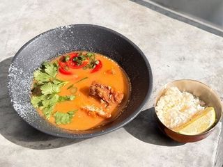 Том Ям з куркою (450g)