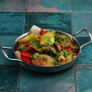 რატატუი (მოთუშული ბოსტნეული)