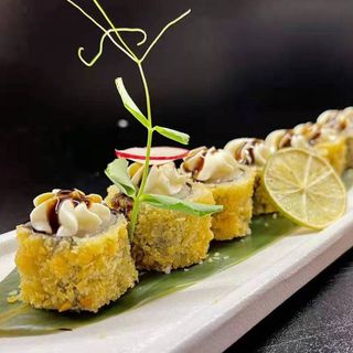 43. Maki De Salmón Tempura Philadelphia (8 Pzs.)