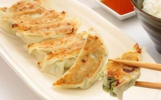 16. Tapa De Gyozas ( 6 Uds.)